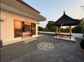 Greenland Villa, hotel with hot tubs in Nusa Lembongan