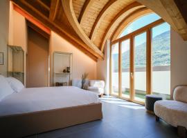 Sky Room Square View - Bernina Experience, hotel in Tirano