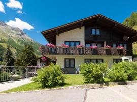 Apartments Orphelja, hotel in Saas-Grund