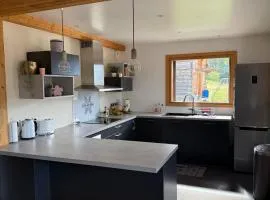Beautiful chalet with swimming pool & great garden