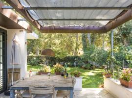 Holiday Home La casina nel bosco by Interhome, hotel di Sabaudia