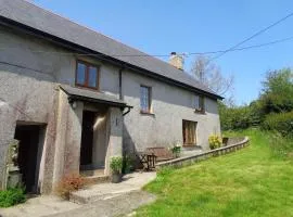 East Hook Holiday Cottages - Daisy Cottage