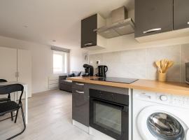 Le Nid du Beffroi - Studio centre Doullens, hotel en Doullens