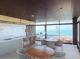 Hospede-se com charme e praticidade no Meireles
