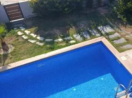 Havuzlu lüks villa havuzu ısıtmalı