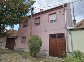 Apartalatt Vendégház