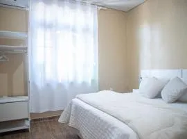 Casa térrea geminada aconchegante AV3402