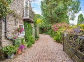 Uk47176 - Vine Barn
