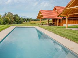 Chalet In Stainz Mit Pool, hotel in Stainz
