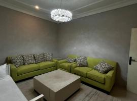 شقة الزهور, hotel en Al Nairyah