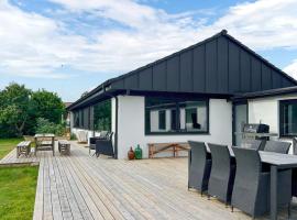Stunning Home In Endelave With Wifi, отель в городе Sønderby