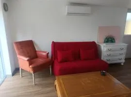 Dépendance meublée avec terrasse
