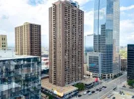Dtwn Denver Condo with Mtn-View Balcony!