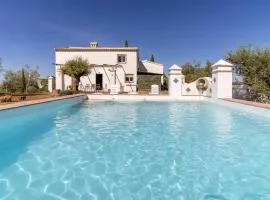 4 Bedroom Amazing Home In Constantina