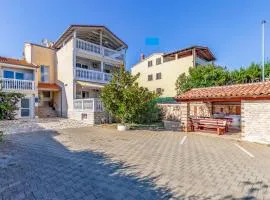 Stunning Apartment In Banjole With Wifi