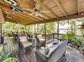 Boat Lift and Deck Lakefront Retreat in Shell Knob