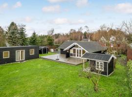 Beautiful Home In Stege With Wifi, hotel 4 estrelas em Stege