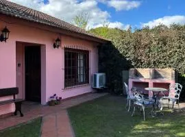 Cabaña El Solcito, con parque y pileta compartida
