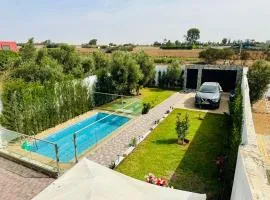 Belle maison avec piscine à 7 min de la plage en voiture