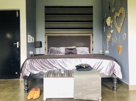Irishhome stay, hotel in Hosūr