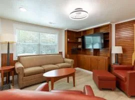 Lighthouse Lodge 4