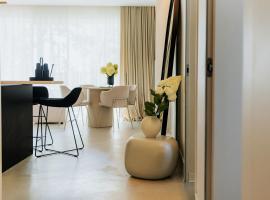 By the lake apartment, hotel em Ostróda