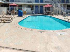 Motel 6 Bakersfield, CA - Convention Center, hotel en Bakersfield