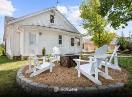 Beautiful Downtown Williamstown Home Close to Ark