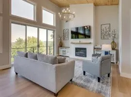 Mtn-View Decks and Fire Pit Quiet Brasstown Escape