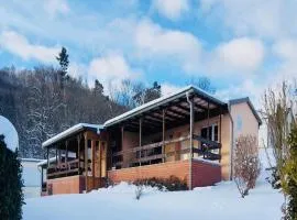 Hideaway Near Castle Views
