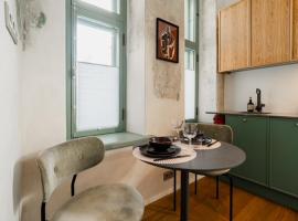 Stylish Apartment in Historic Villa Doll, City Center, place to stay in Viljandi