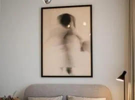 Stylish Apartment in Historic Villa Doll, City Center