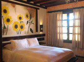 Posada de las Flores Loreto, hotel in Loreto