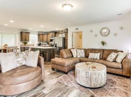 Dog Friendly, Screened Porch St Stephen Retreat!, hotel in Saint Stephen