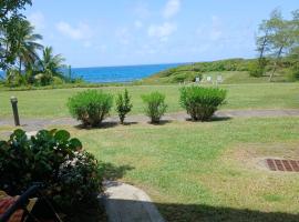 Studios les papillons village vacances, hotel in Courcelles