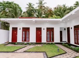 Transit Heaven - 10 Minutes to Airport