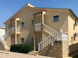 2 Bedroom Amazing Apartment In Vir
