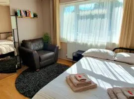 Thames Accommodation