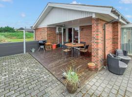 Amazing Home In Ringkøbing With Sauna, hotel in Nørby