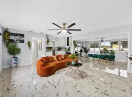 Luxury Orlando Vacation Home 4BR, With Pool And Big Backyard Near Disney