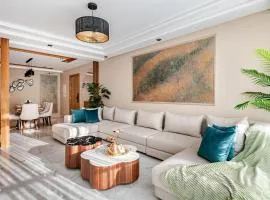 Modern Luxury Oasis