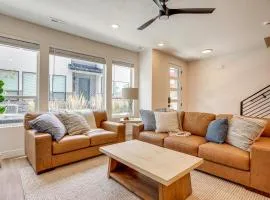 Hike and Ski Townhome 8 Mi to Dtwn Ogden!