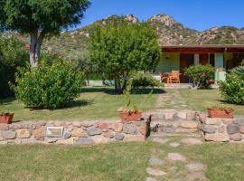 1 Bedroom Beautiful Home In Costa Rei、モンテ・ナイのホテル