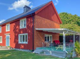 1 Bedroom Amazing Home In Jät, hotel in Jät