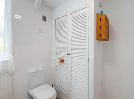 Captains Quarters - 16266