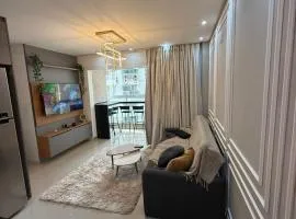 Apartamento alto padrão de 2 quartos com Garagem