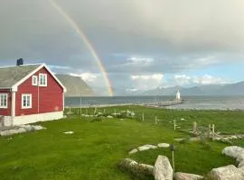 Historic Lighthouse Keeper's House At Høgstein