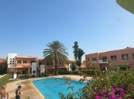 Elegant Seaside Retreat 80m from Beach, Pool & BBQ