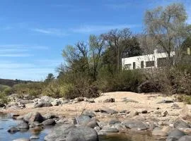 Casa con vista y acceso al río