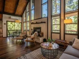 Woodland Chalet Retreat with Hot Tub